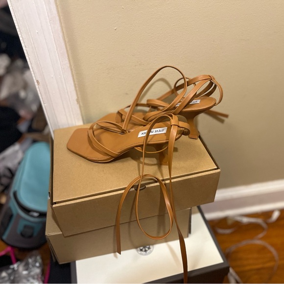 Steve Madden brown lace up shoes - Picture 5 of 5